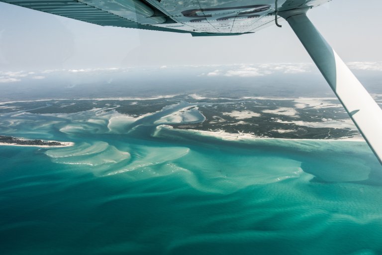 Flug entlang der Küste zum Sambesidelta | © ALPHAVISION