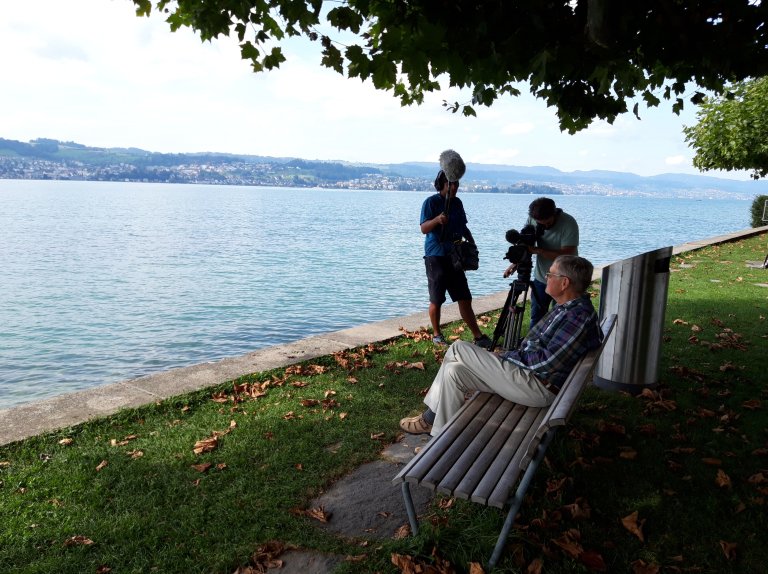 Ruhe und Inspiration für neue Stücke findet Thed Witzig am Zürichsee | © 2020 ALPHAVISION