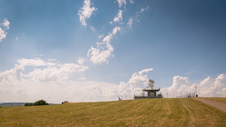 Drehaufnahmen auf dem Holberg bei Kloten. | © ALPHAVISION