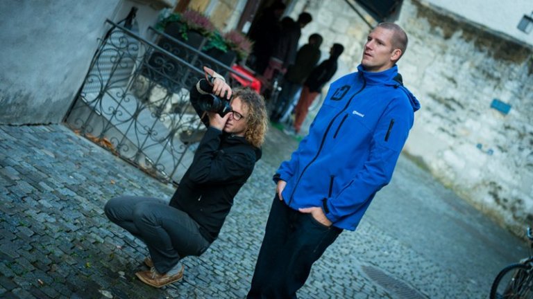 Simon Georg und Fotograf Phil Wenger