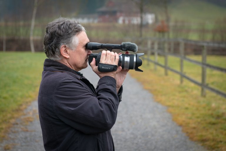 Peter Hartmann beim Filmen