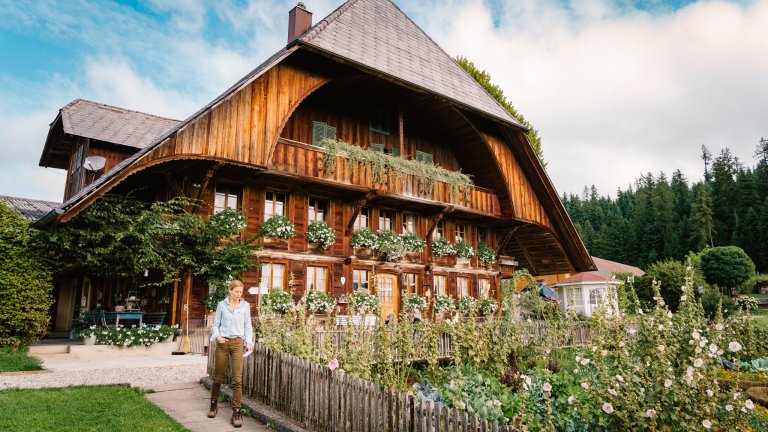 Der schöne Hof oberhalb von Zollbrück im Kanton Bern. | © ALPHAVISION