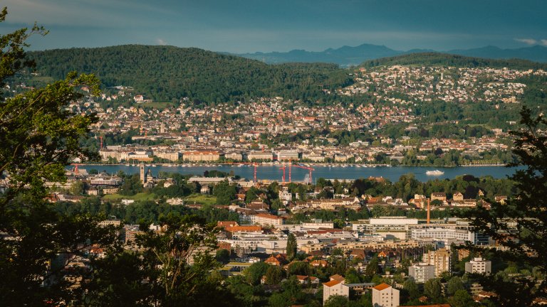 Blick auf Zürich | © 2024 ALPHAVISION