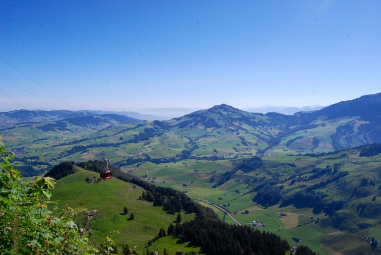 Die Aussicht vom Wildkirchli nimmt dem Betrachter schier den Atem. 