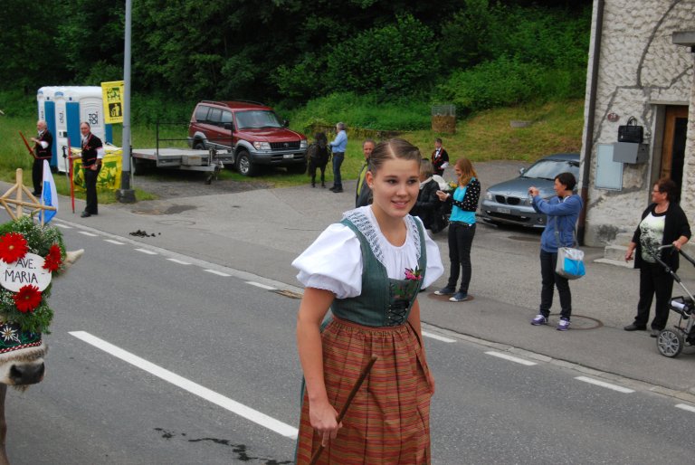 Zu recht stolz, präsentieren die Familien ihre Tiere.