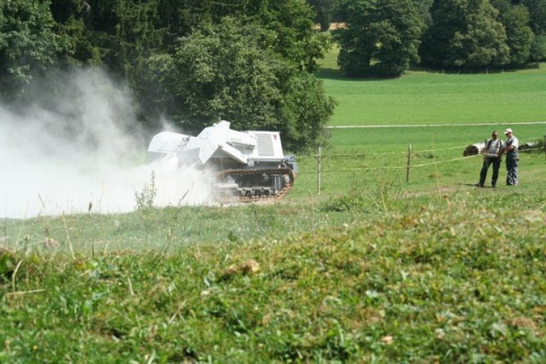 Der Digger D3 ist ungemein effizienter als konventionelle Minenräumer. Er macht in der gleichen Zeit die Arbeit von ungefähr 200 Menschen.