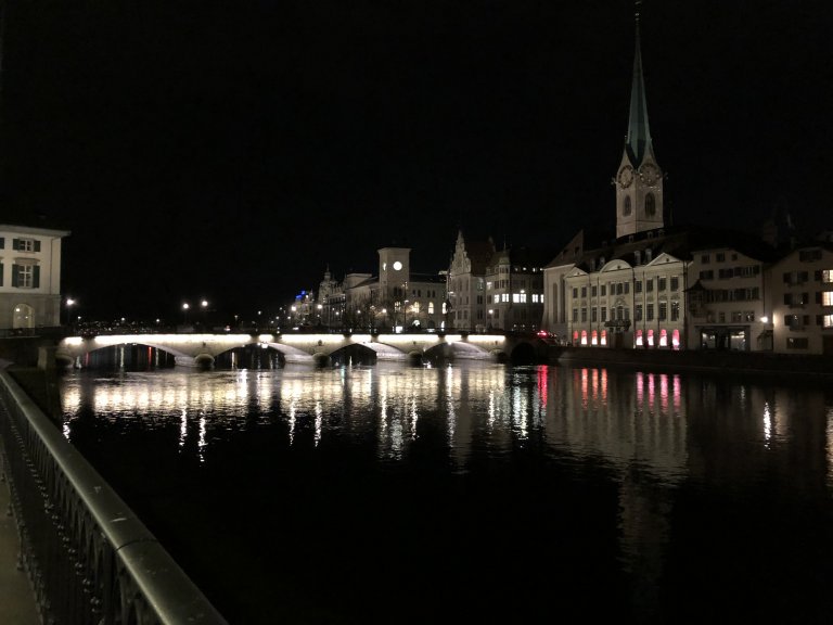 Zürich by Night | © ALPHAVISION