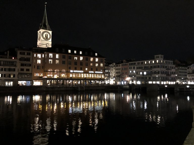 Zürich by Night  | © ALPHAVISION