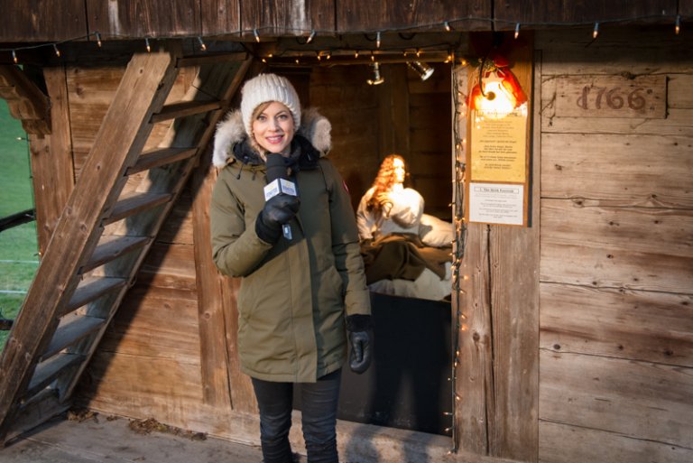 Aline Baumann vor der ersten Station.