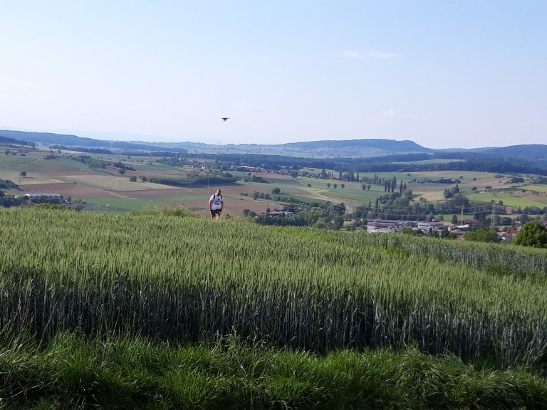 Spaziergang mit Drohnenbegleitung | © ALPHAVISION 