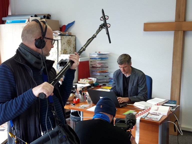 Josef Birrer in seinem Büro | © ALPHAVISION

