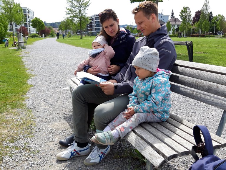 Familie Studer heute mit ihren beiden Töchtern | © ALPHAVISION