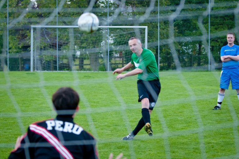 Penaltyschiessen! Marcel Stoob nimmt Anlauf!